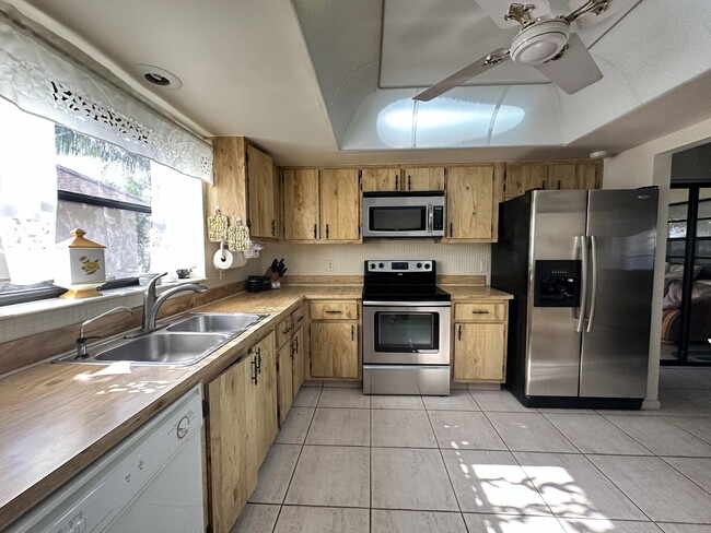 Building Photo - 6273 Tall Cypress Cir