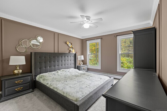 Building Photo - 36 Carriage House Dr