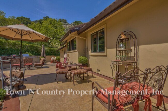 Building Photo - Spacious San Benancio Estate on Over 1 Acre with Workshop, RV Parking & Pasture Area