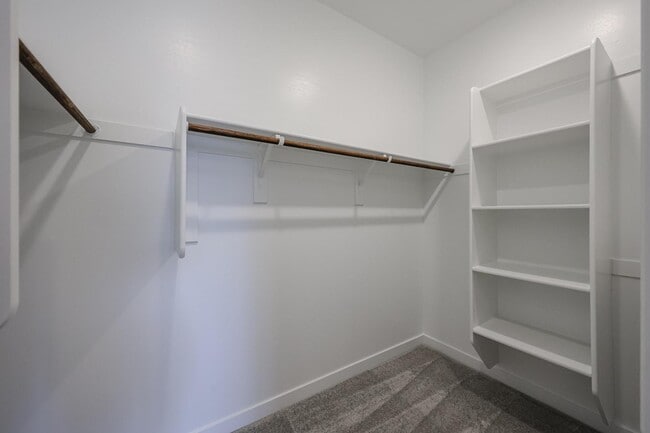 Building Photo - 7814 W Hide Trl