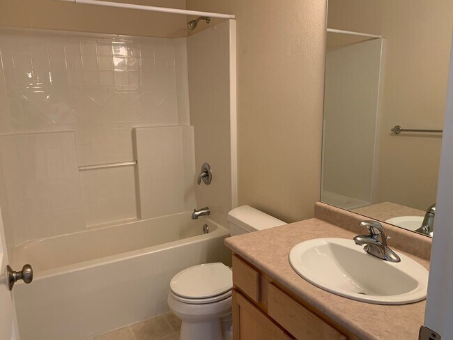 Building Photo - 322 E Bellis Fair Pkwy