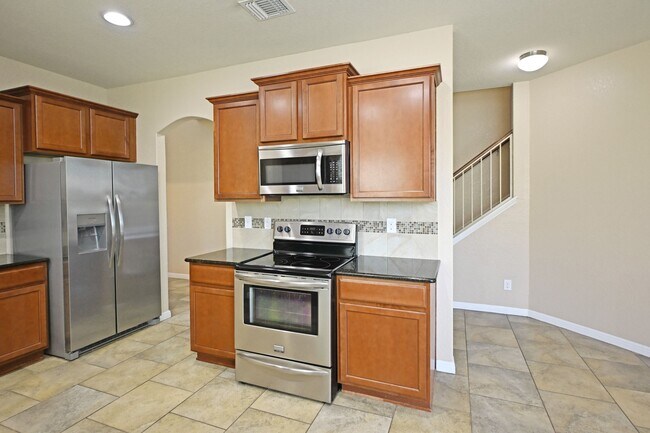 Building Photo - 2231 Hawk Dr