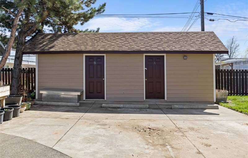 Building Photo - 502 River Ave