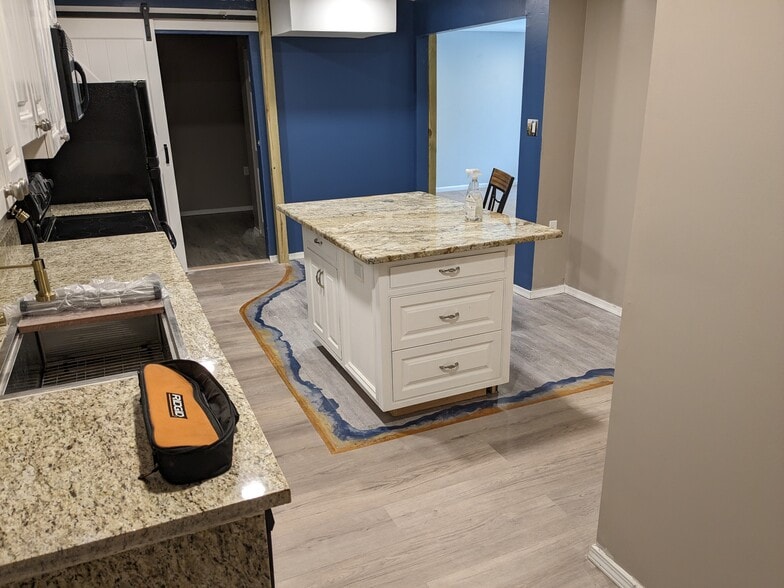 Building Photo - 3613 Brookeside Dr