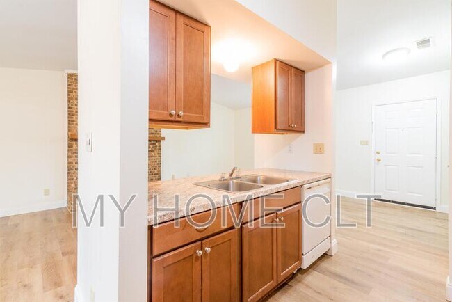 Building Photo - 7821 Cloughy Cir