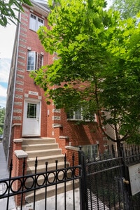 Building Photo - 1064 N Marshfield Ave