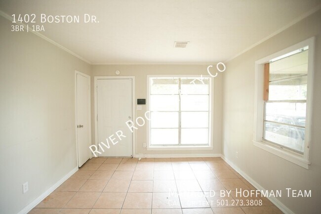 Building Photo - 1402 Boston Dr