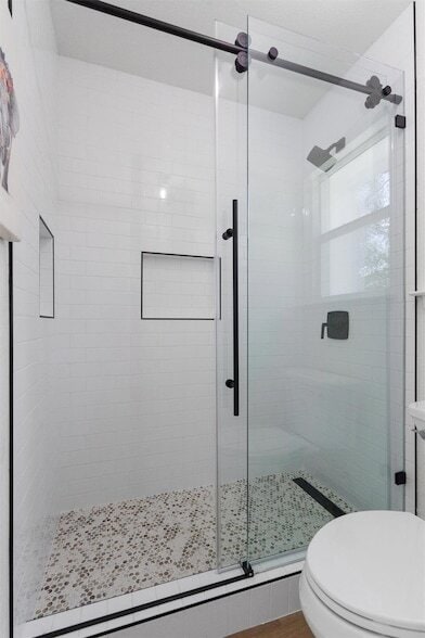 Building Photo - 9730 Anderson Village Dr