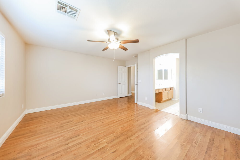 Building Photo - 16255 N 158th Dr