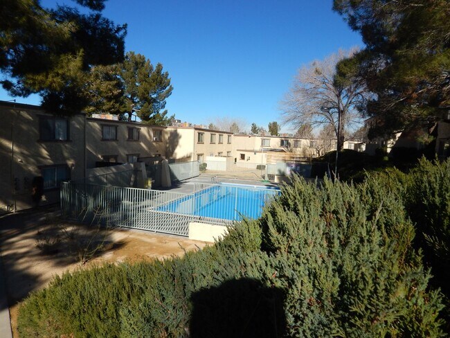 Building Photo - 16352 Pebble Beach Dr
