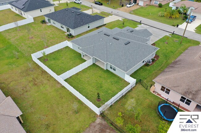 Building Photo - 34 Rosepetal Ln