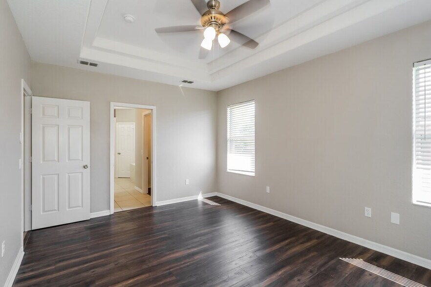 Building Photo - 2695 High Ridge Dr