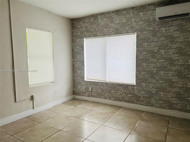 Building Photo - 1536 Polk St