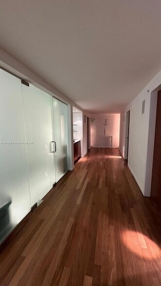 Building Photo - 1040 Biscayne Blvd