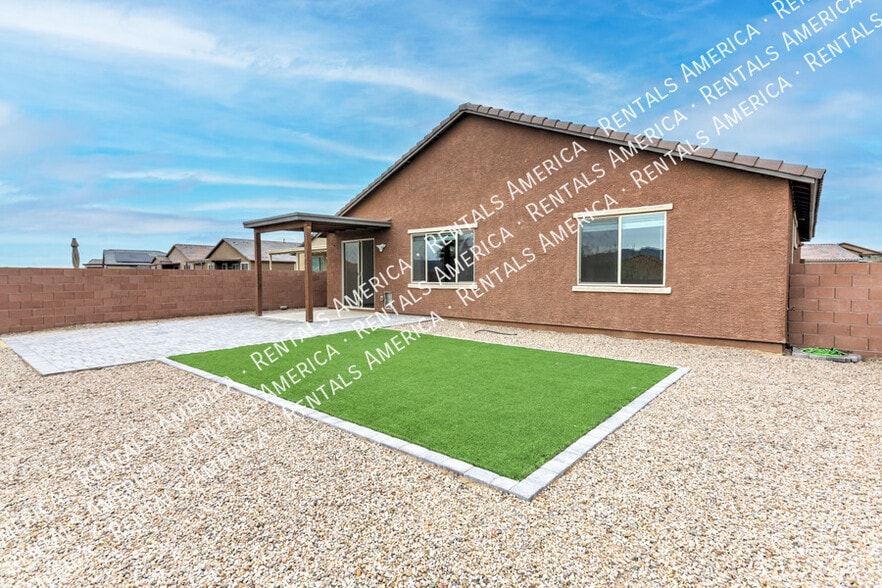 Building Photo - 5525 W San Francisco Trl