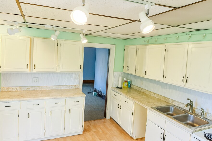 Building Photo - 1759 Iglehart Ave