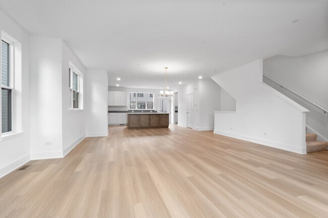 Building Photo - 8375 Mulberry Ave