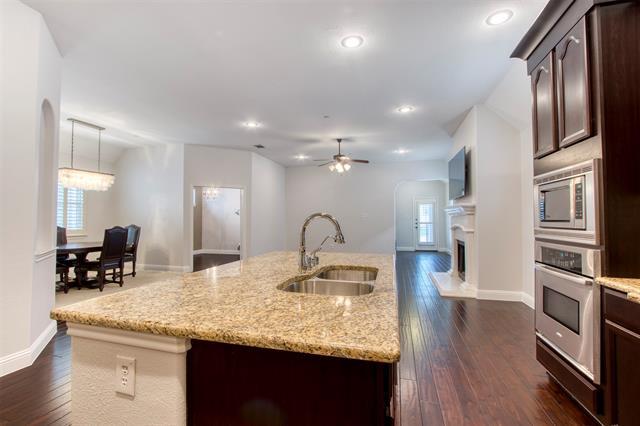 Building Photo - 8609 Dewland Dr