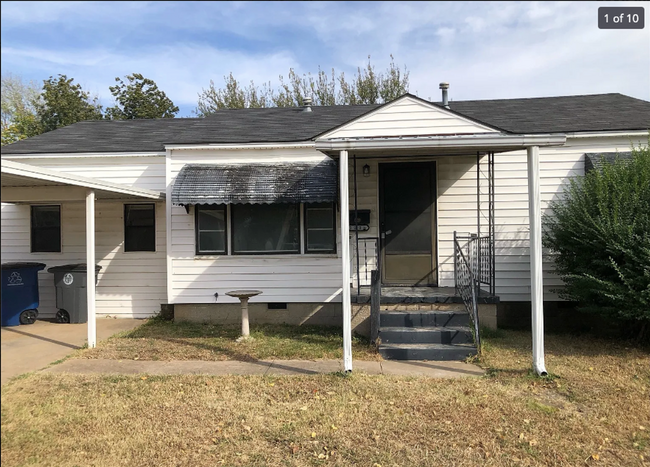 Primary Photo - Cozy 2-bedroom House