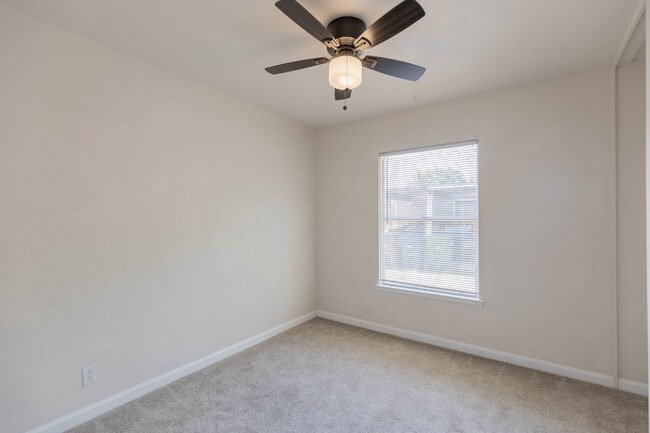 Building Photo - 1822 Arroya Vista Dr