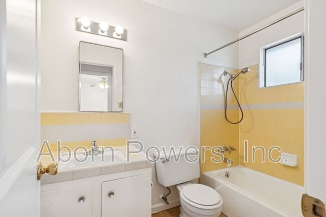 Building Photo - 2715 D St