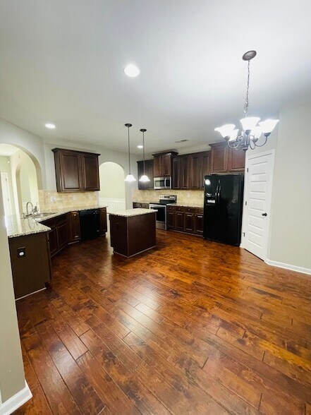 Building Photo - 4434 Grove Landing Dr