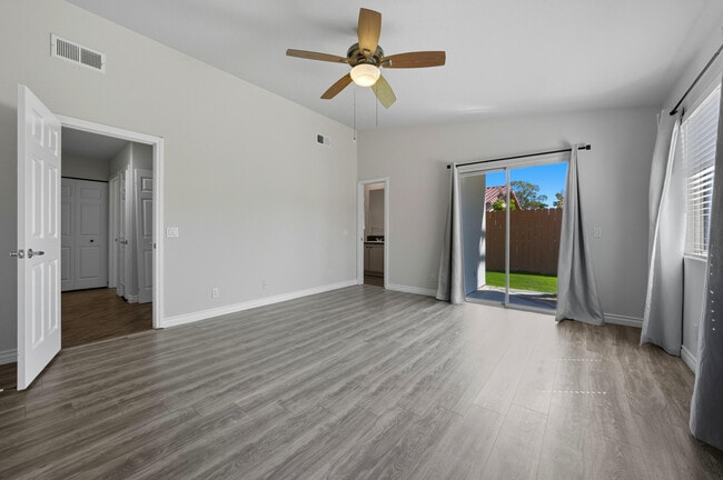 Building Photo - 51780 Avenida Velasco