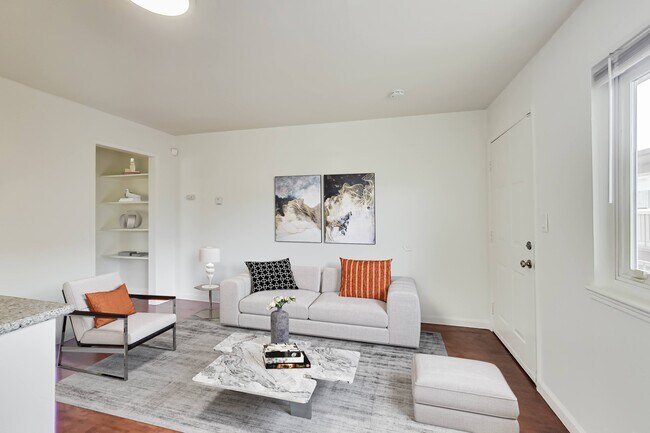 Building Photo - Linden Haus