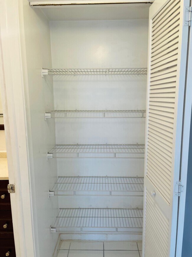 Building Photo - 4080 Tivoli Ct