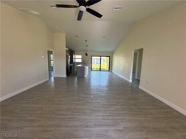 Building Photo - 6108 Holt Ct