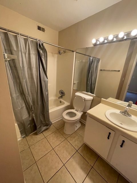 Building Photo - Charming 2-bedroom, 2-bath home