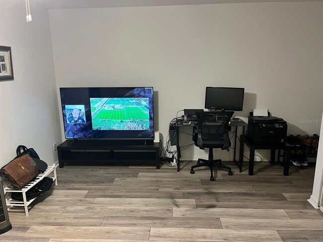 Building Photo - 418 Sycamore St