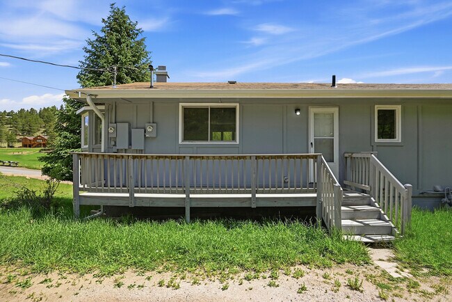 Building Photo - 836 Sleepy Hollow Dr