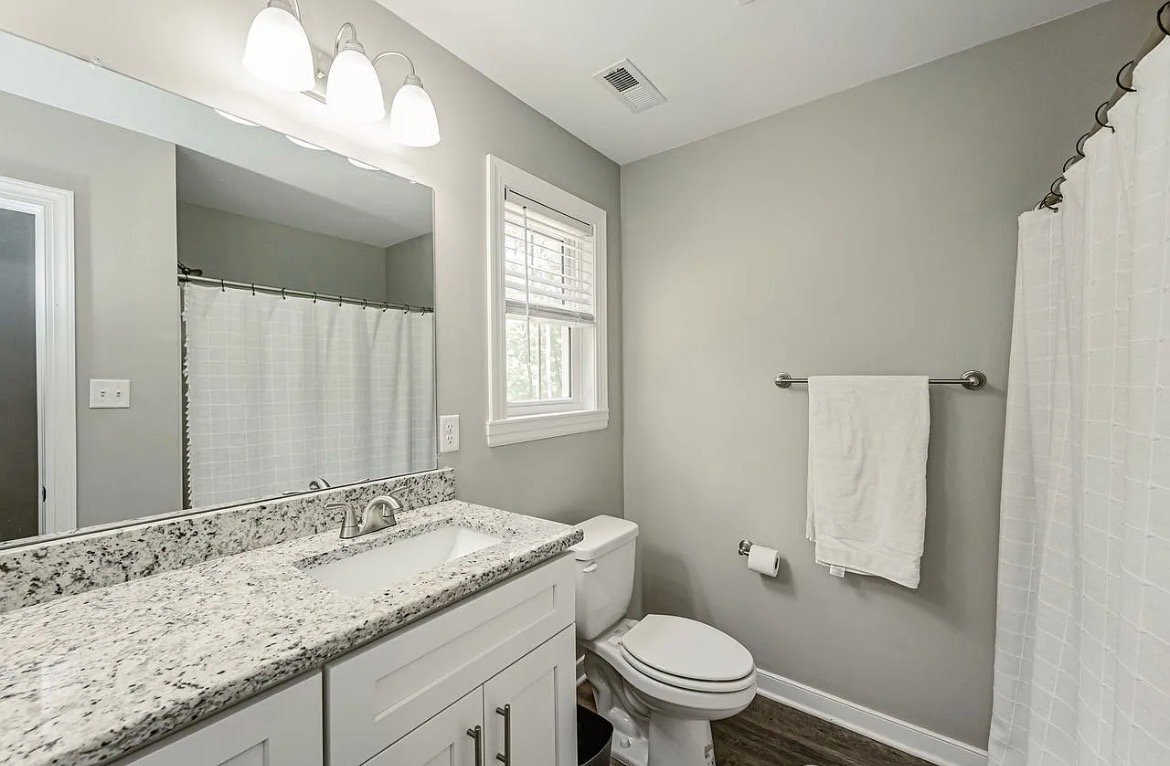 Building Photo - 421 Pagebrook Dr