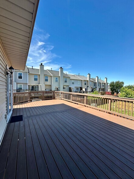 Building Photo - 9242 Jessica Dr