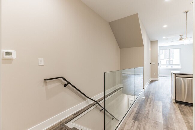 Building Photo - 1609 Ogden St