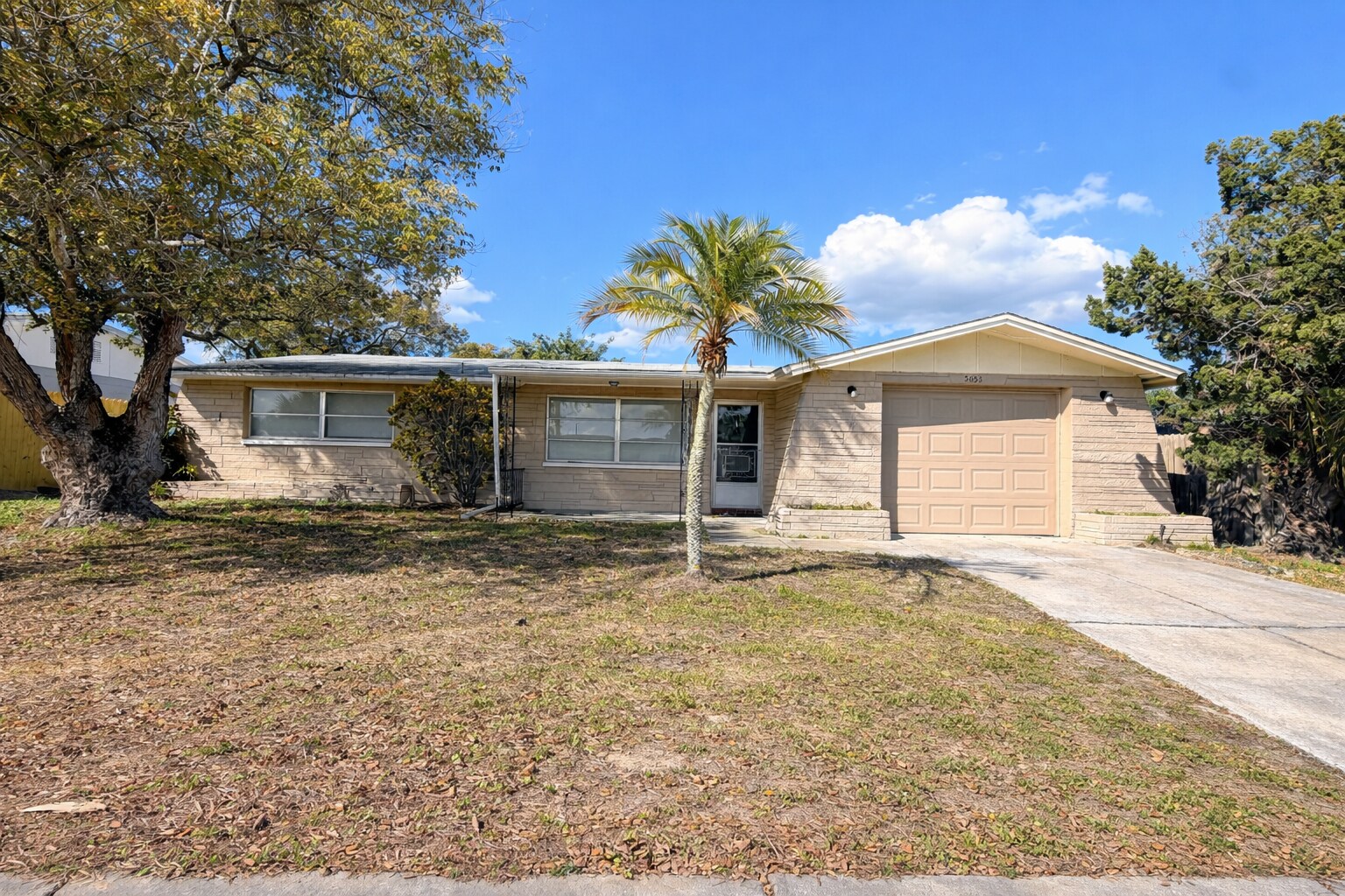 Exterior - 5653 Elkhorn Blvd