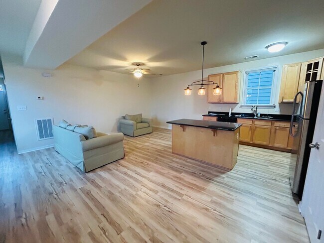 Building Photo - 807 N 23rd St