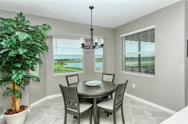Building Photo - 12180 Wellen Golf St