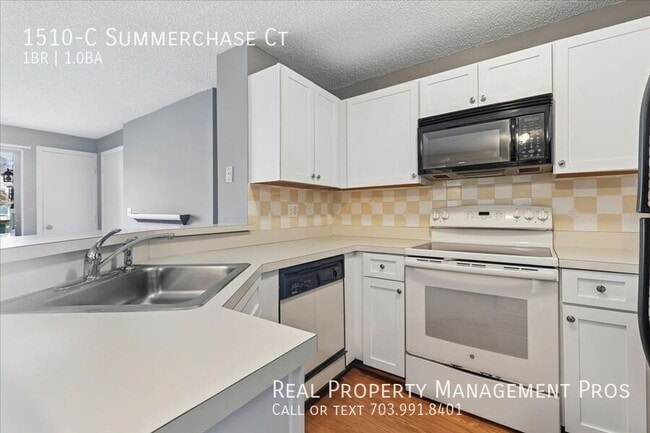 Building Photo - 1510 Summerchase Ct