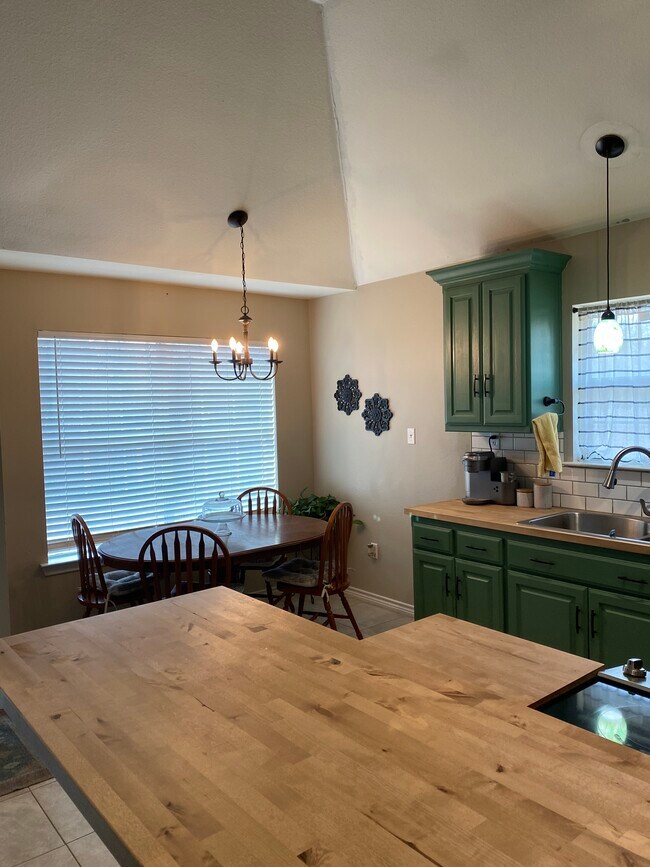 Building Photo - 11114 Marcella Cir