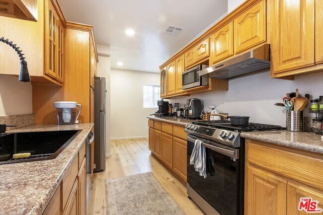 Building Photo - 5934 Fayette St