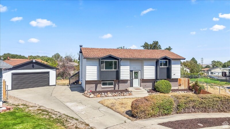 Primary Photo - 7390 W Candis Pl