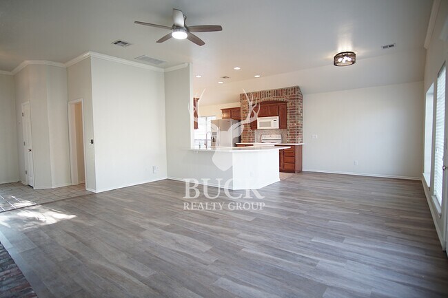 Building Photo - 17408 Zinc Dr