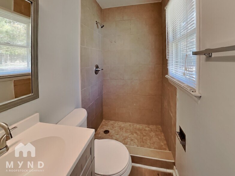 Building Photo - 5720 Raynor Rd