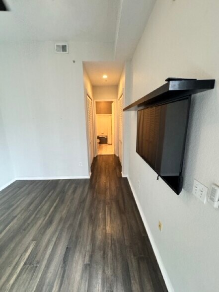 Building Photo - 700 S Harbour Island Blvd