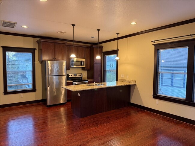 Building Photo - 334 W 22nd St