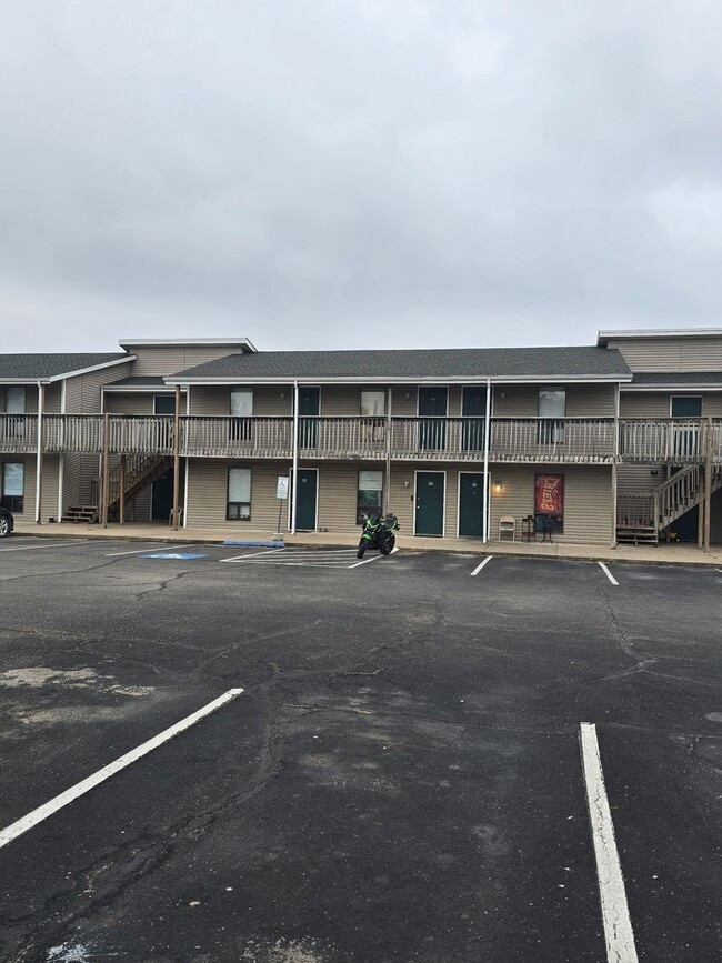 Building Photo - 856 Hwy D