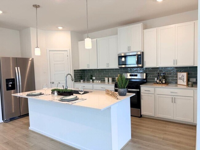 Building Photo - 16238 Parish Pointe Ct