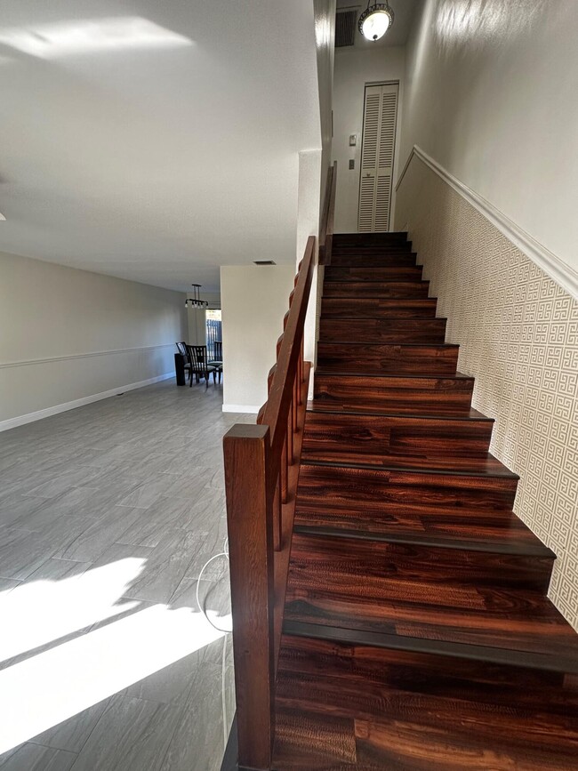 Building Photo - 5704 Channel Dr